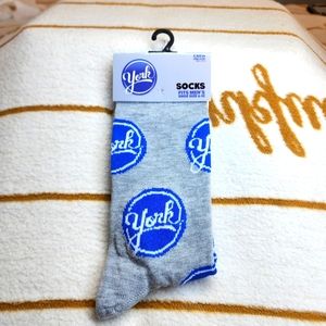 York Peppermint Patty Crew Socks. NWT.